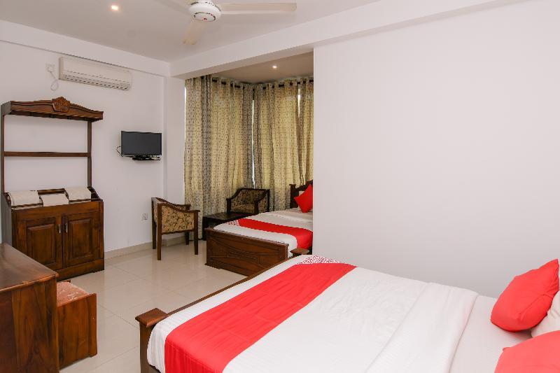 Oyo 238 Selva'S Guest House Nuwara Eliya Buitenkant foto
